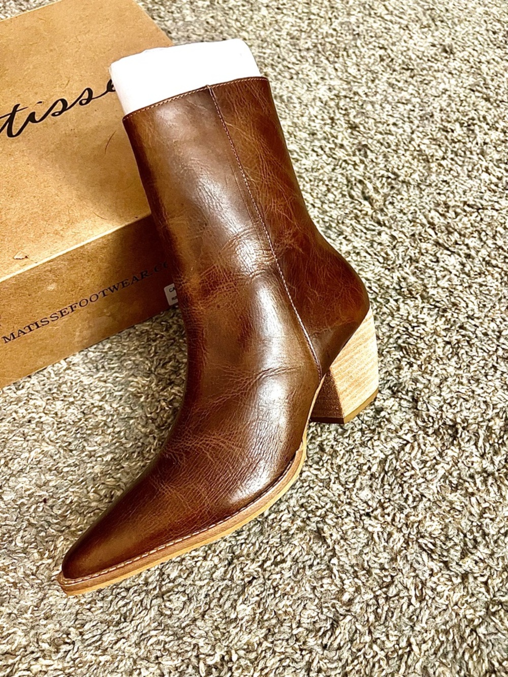 NWT Matisse Caty Rustic Brown Leather Pointed Ankle Bootie Size 7 - Picture 4 of 13